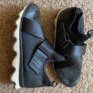 Sorel womens shoes 8.5 like new